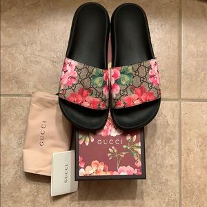 Gucci Pursuit Floral Slide Sandal 39 8.5